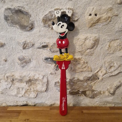 Gratte dos ancien disneyland - gratte,