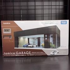 TAKARA TOMY TOMICA GAREGE