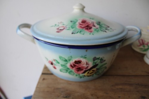 Ancienne soupière émaillée - ancienne,