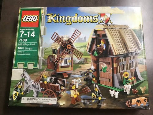 Lego castle 7189 - 7189, village
