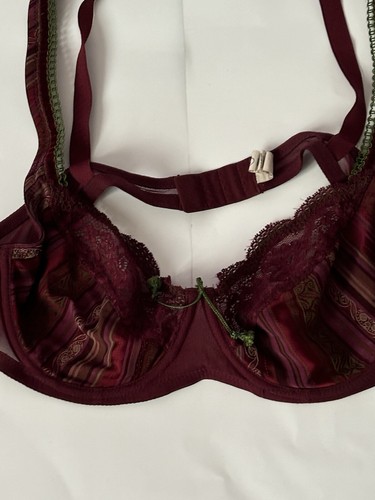 Soutien gorge emboîtant - gorge,