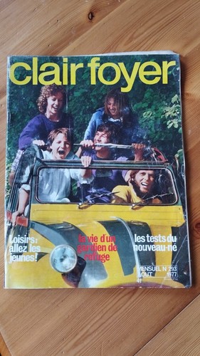 Ancien magazine clair - clair, foyer