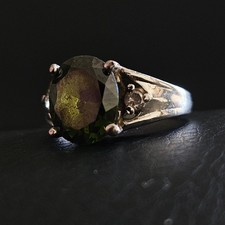 Bague pierre verte - foncée, à