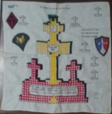 Militaria carré tissu brodé