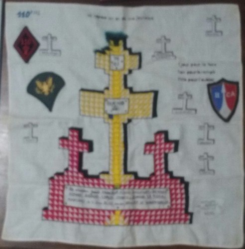 Militaria carré tissu brodé