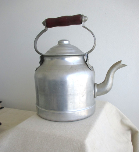 Ancienne bouilloire - , en