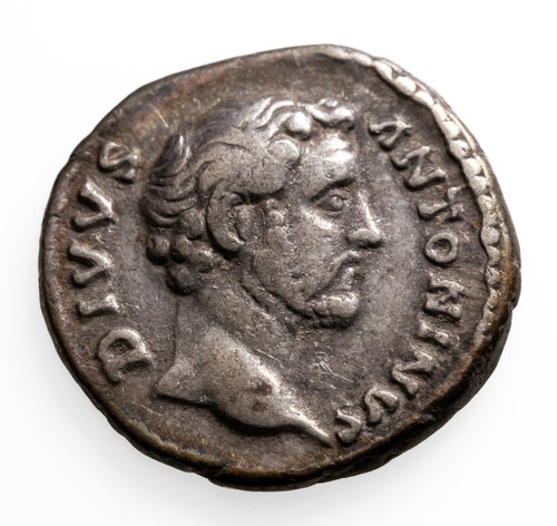 Pièce romaine antoninus - antoninus, pius