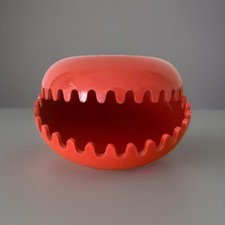 Alan Fletcher Space age design Clam 1972 Mebel Italie Rouge Space Age
