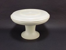 VINTAGE Tupperware Cake Pie