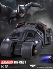 Voiture BATMOBILE Batman Dark Knight Tumbler 1:18 effets Sons de moteur et leds