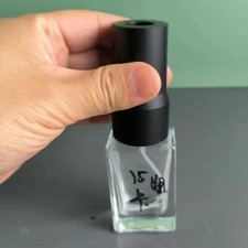 Capsuleuse manuelle de parfum