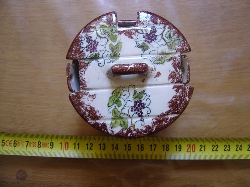 Pot moutarde moutardier - moutarde, a