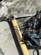 piolet ancien Alpinisme