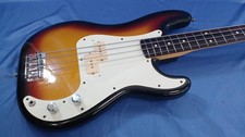 Guitare basse électrique