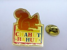  Pin's Pins Pin Badge/ ECUREUIL / CHAHUT BAHUT / MOBILIERS VINTAGE / TOP !