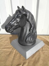 STATUETTE "BUSTE DE CHEVAL" EPOQUE 1980/90 EN FONTE D' ALUMINIUM