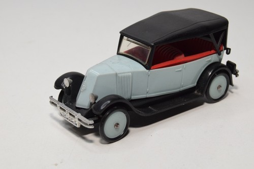 B80 norev plastique - 1:43,