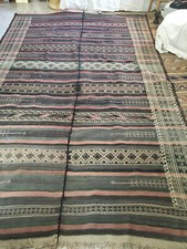 tapis ancien fait main. Laine . 2m X 3m; État impeccable. Les nuances de couleut