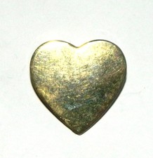 broche vintage en métal doré coeur