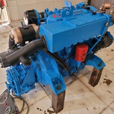 Bateau de sauvetage moteur