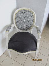 Ancien fauteuil médaillon ,cabriolet totalement rénové