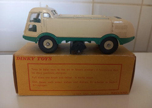 Dinky toys balayeuse boite - toys,
