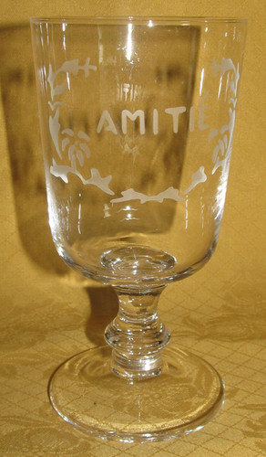 Ancien verre pied - ancien, gravé