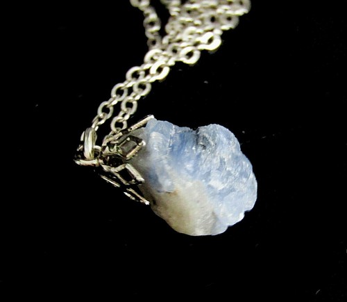 Pendentif saphir brut - , (naturel