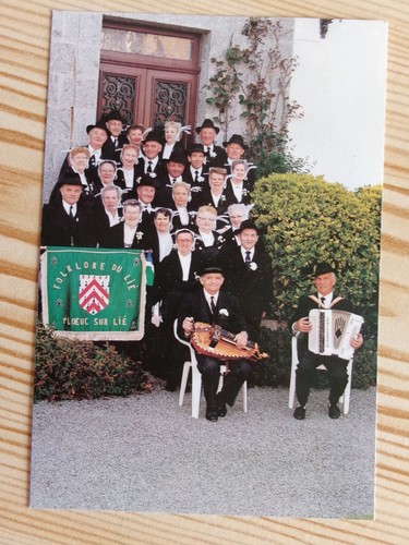 Folklore lié coiffe - folklore,