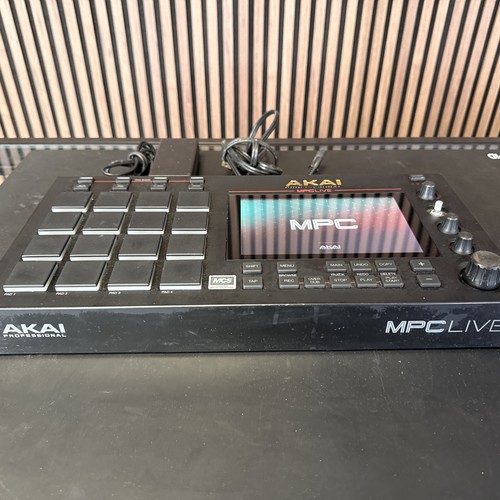 Akai professional mpc live - mpc,
