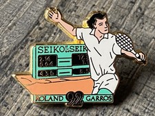 PIN PINS 1992 MONTRE SEIKO JAMBE VERTE TENNIS ROLAND GARROS ARTHUS BERTRAND RARE