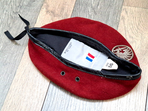 Béret militaire rouge - militaire,