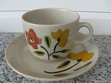 TASSE à DEJEUNER SUR SOUCOUPE