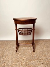 Table travailleuse ovale style