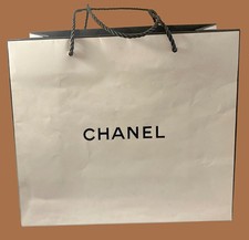 SAC BLANC ET NOIR CHANEL EN