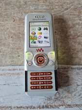 Sony Ericsson  W580i .(Walkman)+chargeur Et Chargeur Allume Cigare Et Écouteurs 