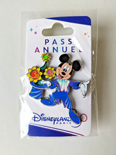 Pin's Mickey 30 ans Pass annuel DisneyLand Paris