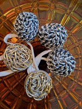 Boutons anciens resine et chaînes doré et argenté couture mercerie