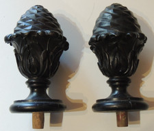 PAIRE D' AMORTISSEMENTS POUR ESCALIER  MEUBLE EN BOIS NOIRCI Travail 19ème