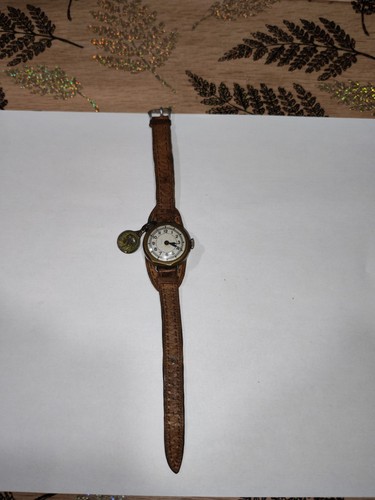 Ancienne montre mecanique - montre,