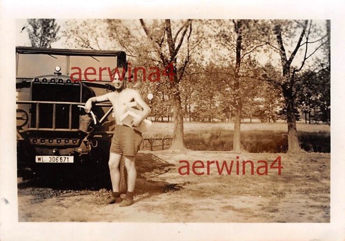 Soldat sur camion - soldat, le