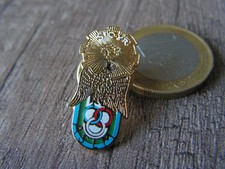 insigne   pins militaire  ST