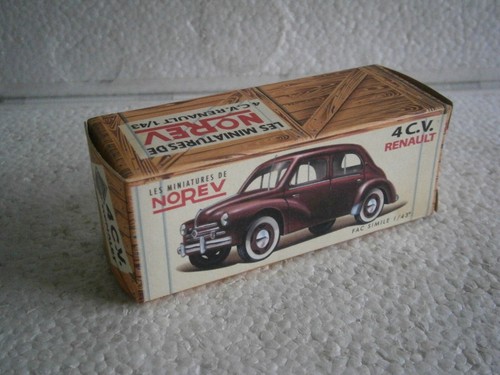 Voiture miniature renault 4cv - miniature,