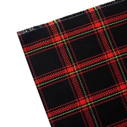 Tissu motif écossais rouge
