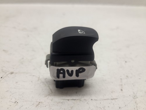 Bouton lève vitre avant