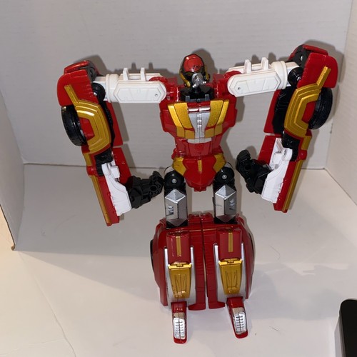 Red gorilla transforming robot - red,