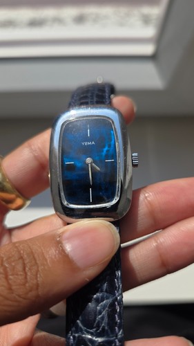 Montre vintage yema mécanique - montre,