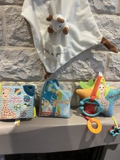 Lot Jouet Et Doudou Plat