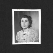 Portrait jeune femme identité