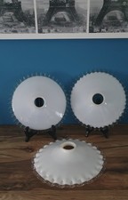 3 Anciens abat-jour en opaline blanche dentelée lustre monte et baisse années 50